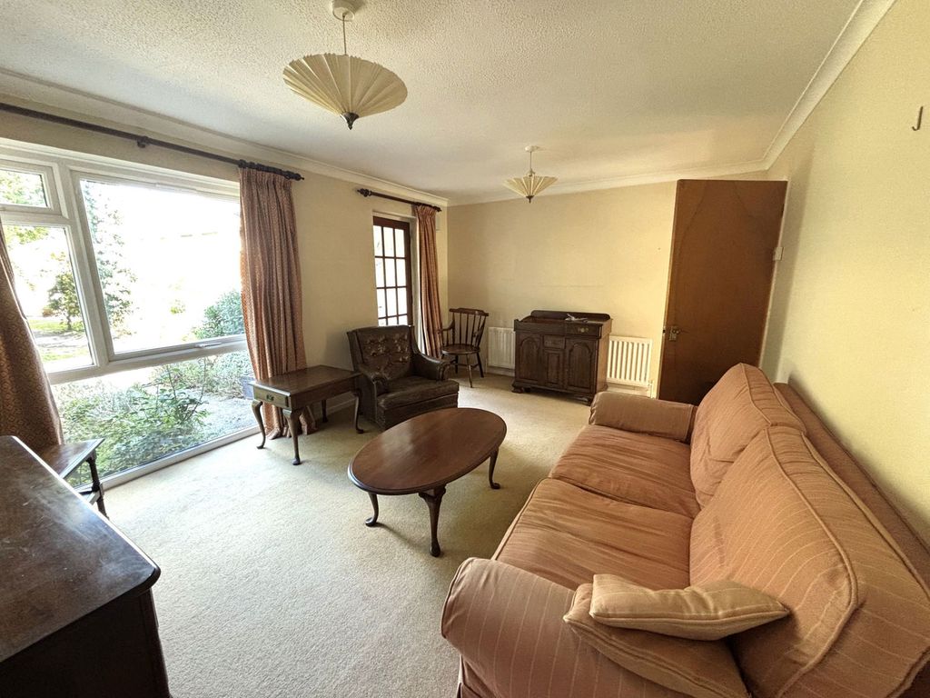 Property photo 3 of 11