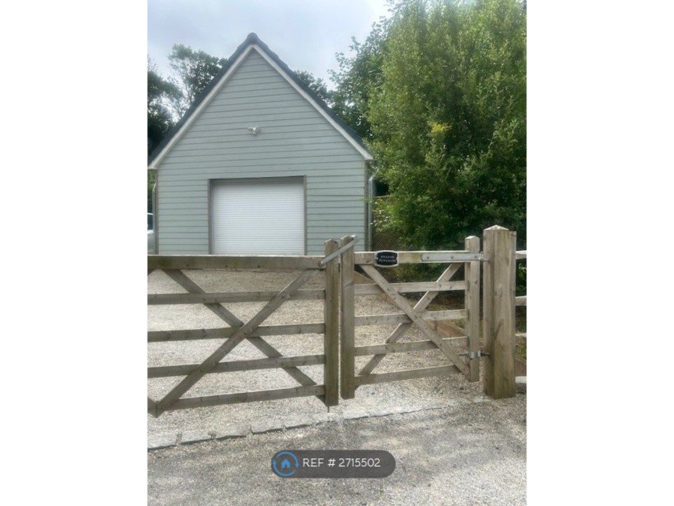 Property photo 3 of 30 Detached Garage