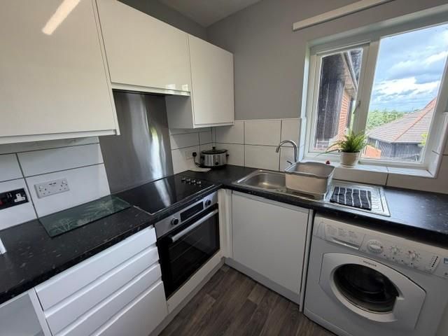 Property photo 2 of 6 Kitchen