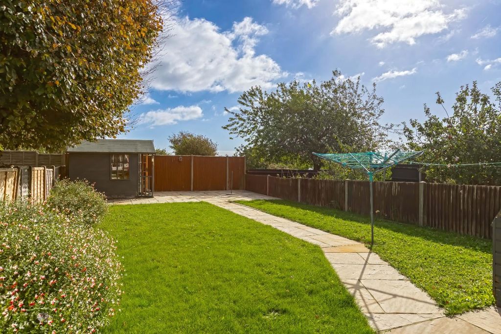 Property photo 2 of 22 Holmes Avenue_16.Jpg