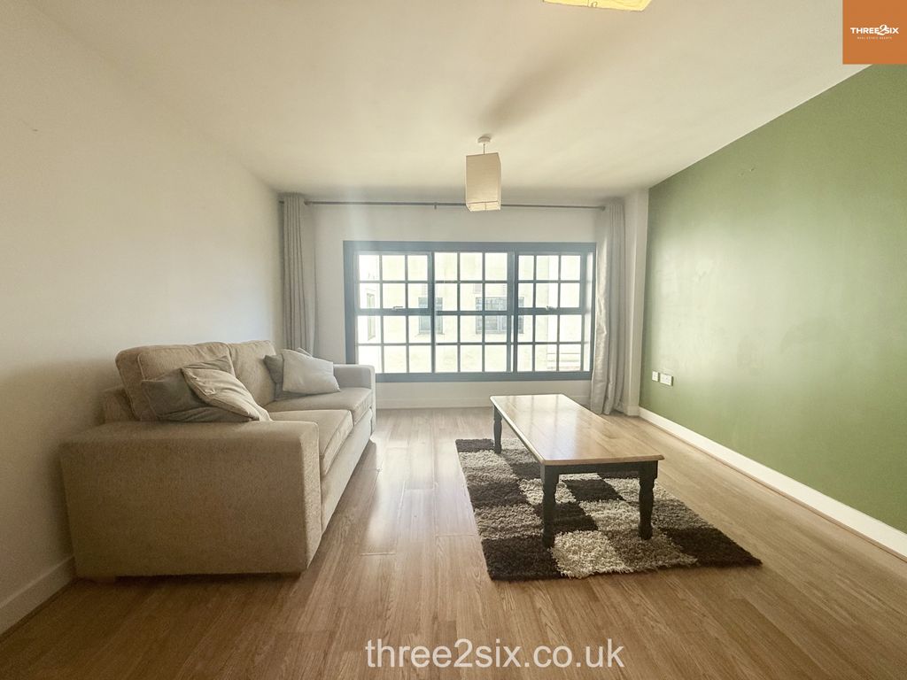 Property photo 2 of 7 Gallery