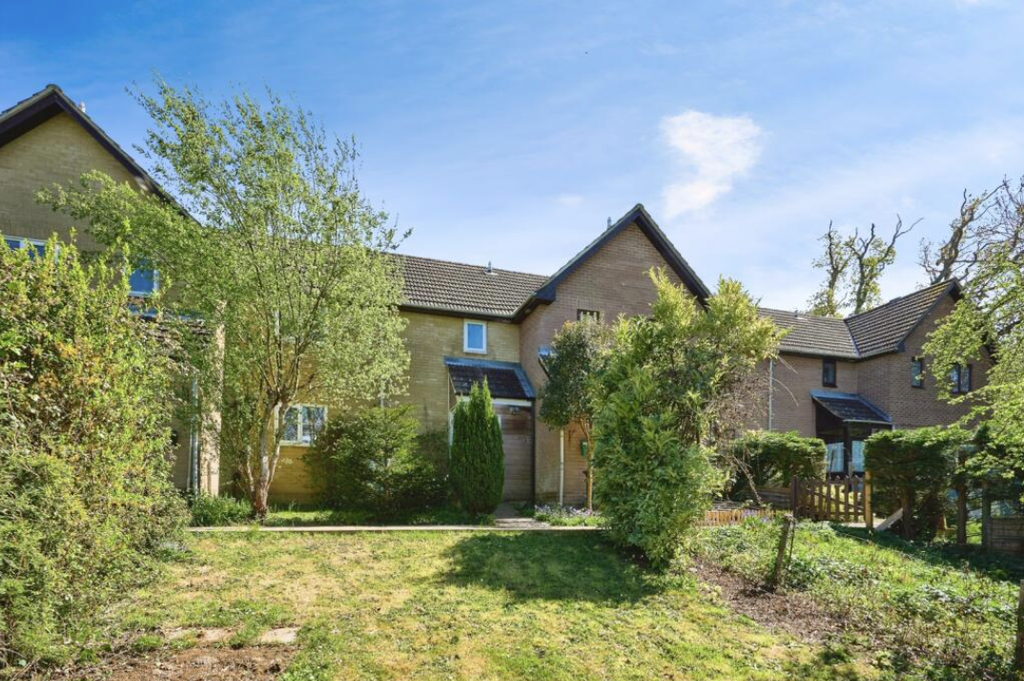 Property photo 2 of 11