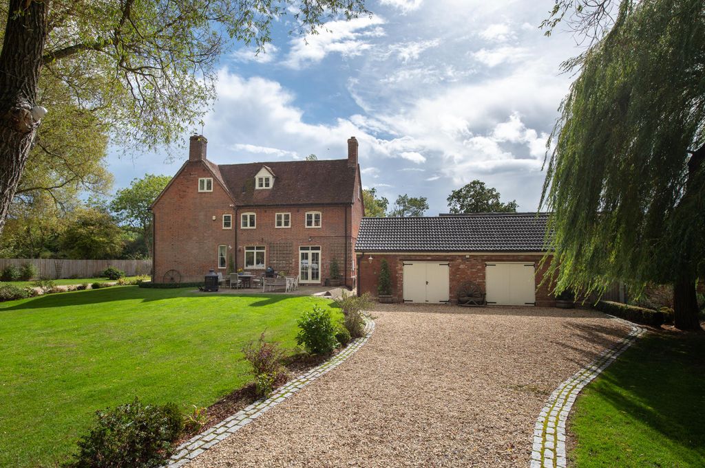 Property photo 2 of 40 Image