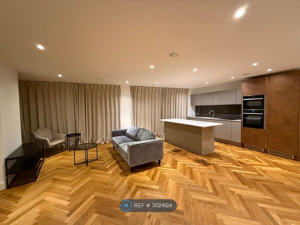 Property photo 1 of 6 Living Area