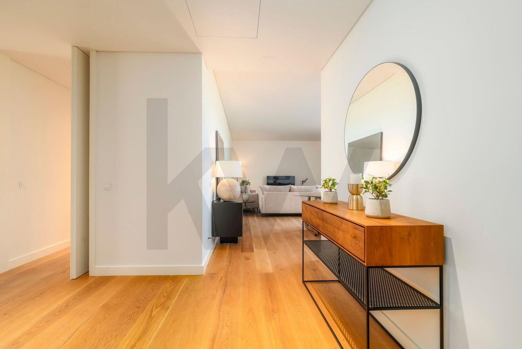 Property photo 3 of 60