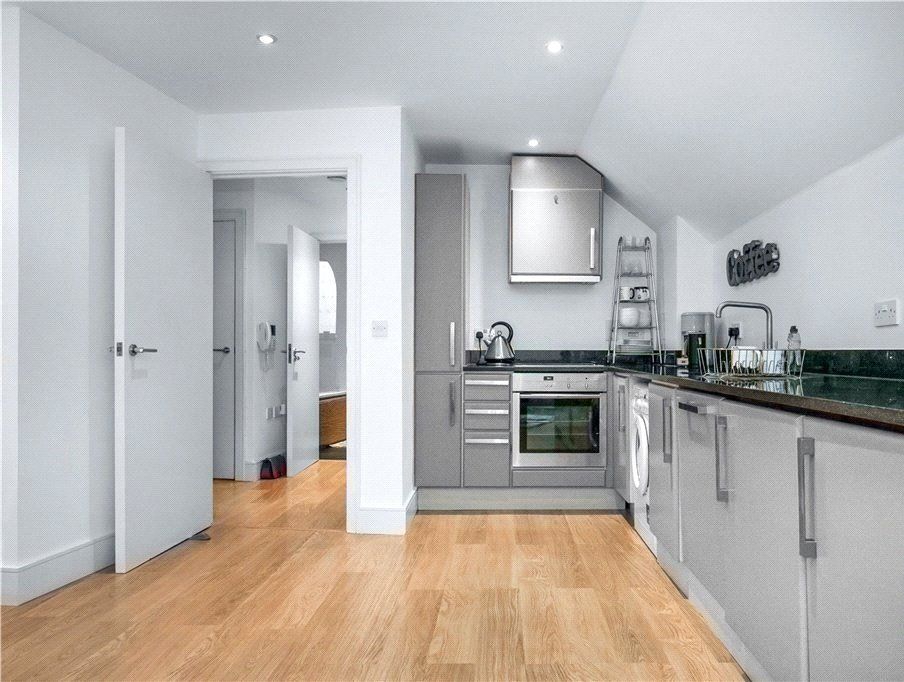 Property photo 2 of 8 Reception/Kitchen