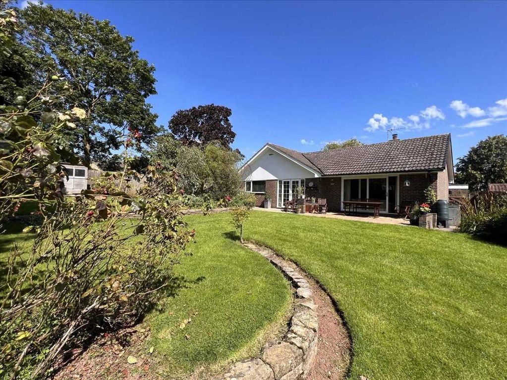 Property photo 1 of 32 Main Picture