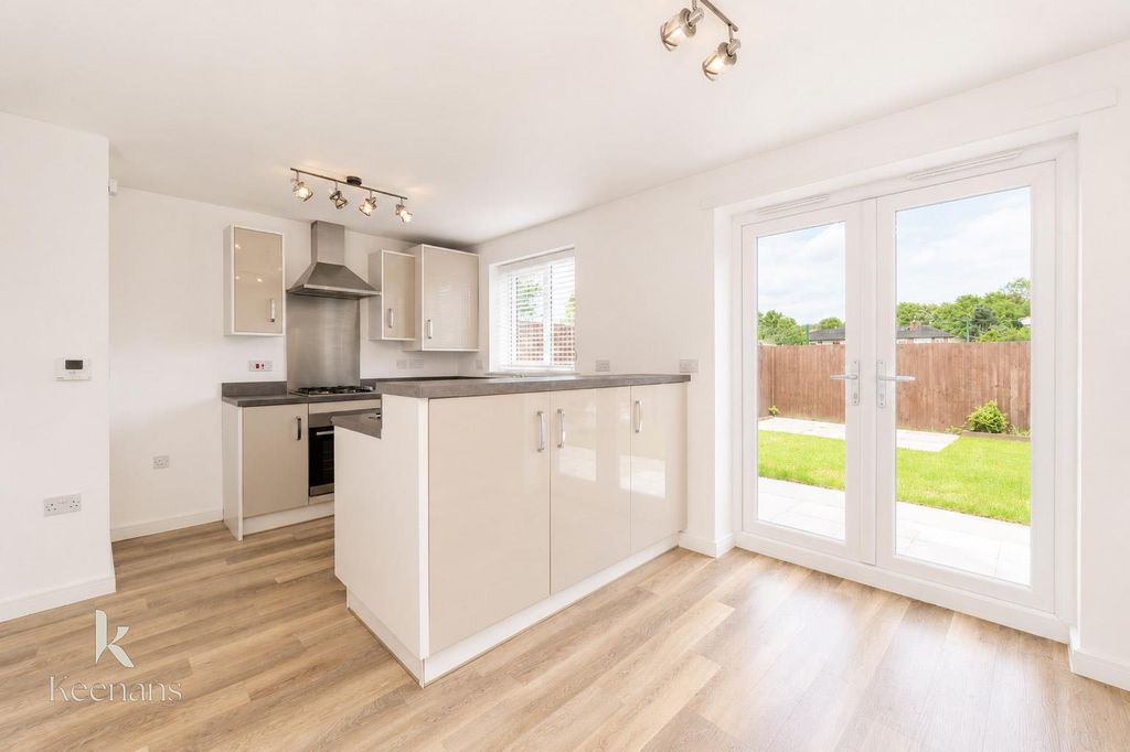 Property photo 3 of 15 19-03.Jpg