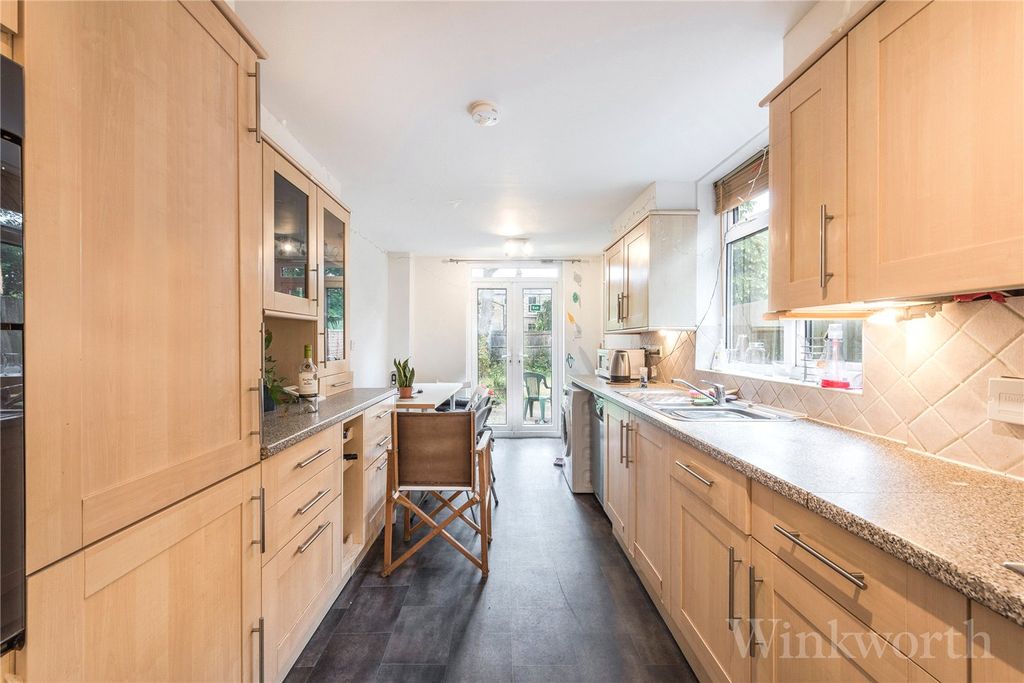Property photo 3 of 10 Picture No. 05