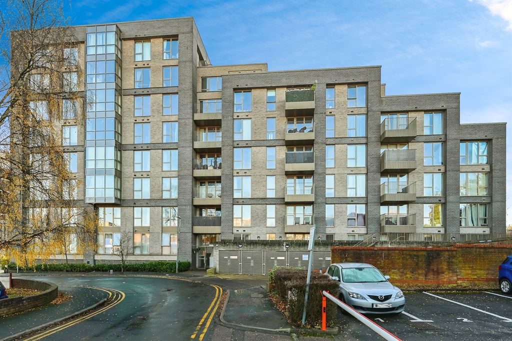 Property photo 3 of 17