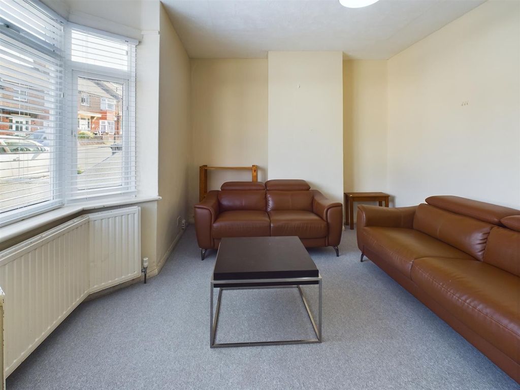 Property photo 2 of 12 Cam02534G0-Pr0419-Still001.Jpg