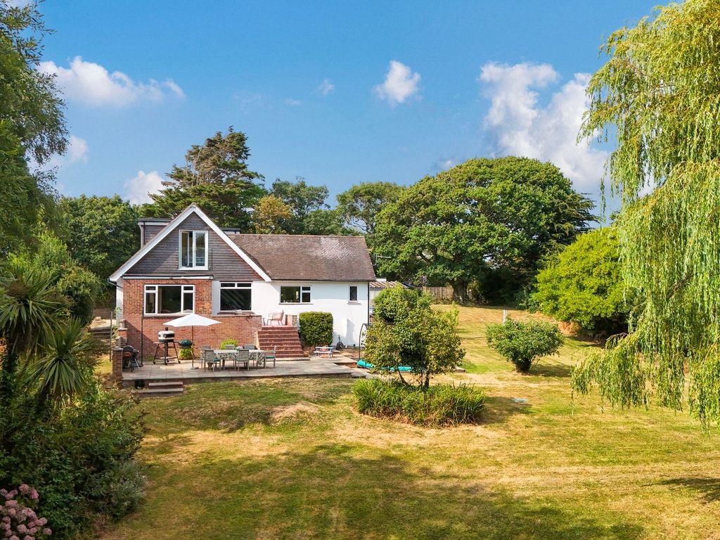 Property photo 1 of 32