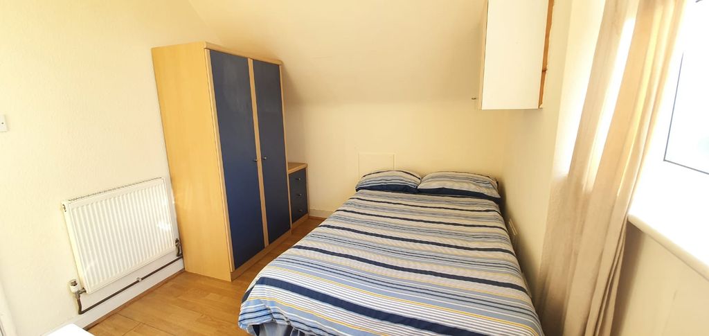 Property photo 1 of 3