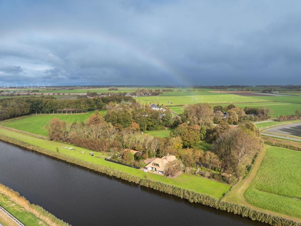 Property photo 2 of 51