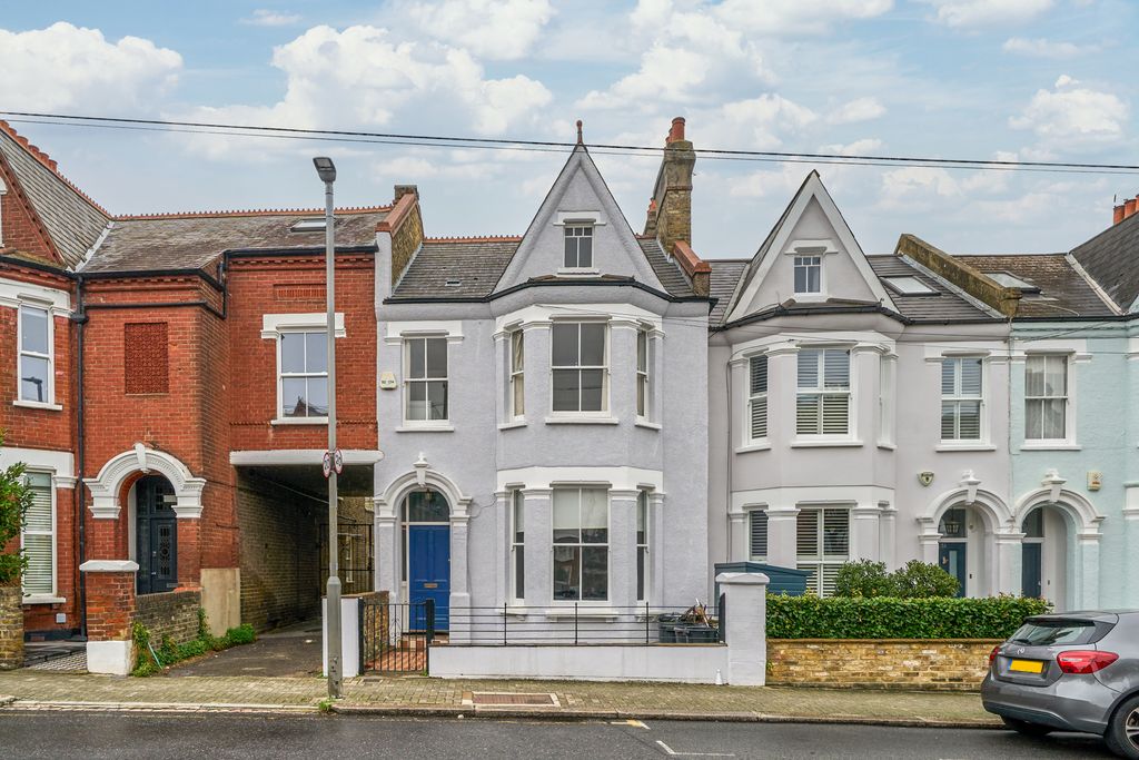 Property photo 1 of 10