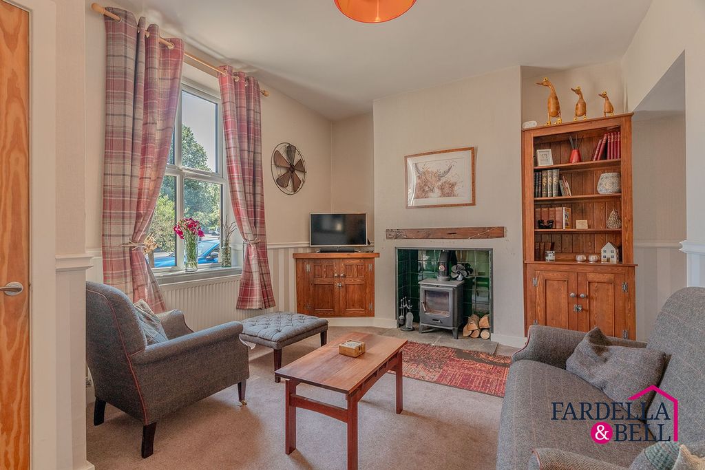 Property photo 2 of 13