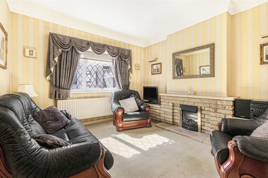 Property photo 3 of 15 9_57507-1.Jpg