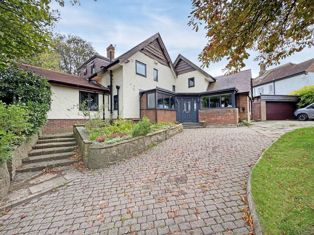 Property photo 1 of 50