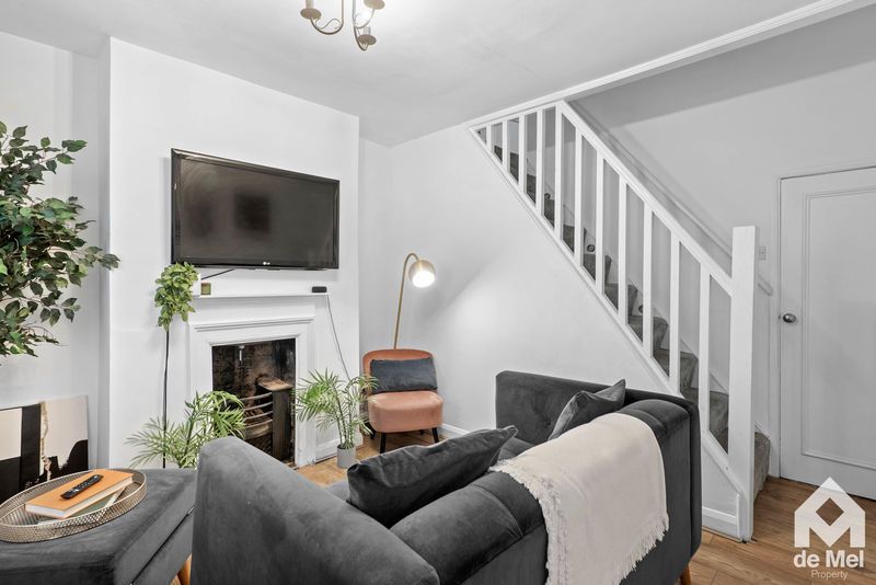 Property photo 2 of 11 Photo 4