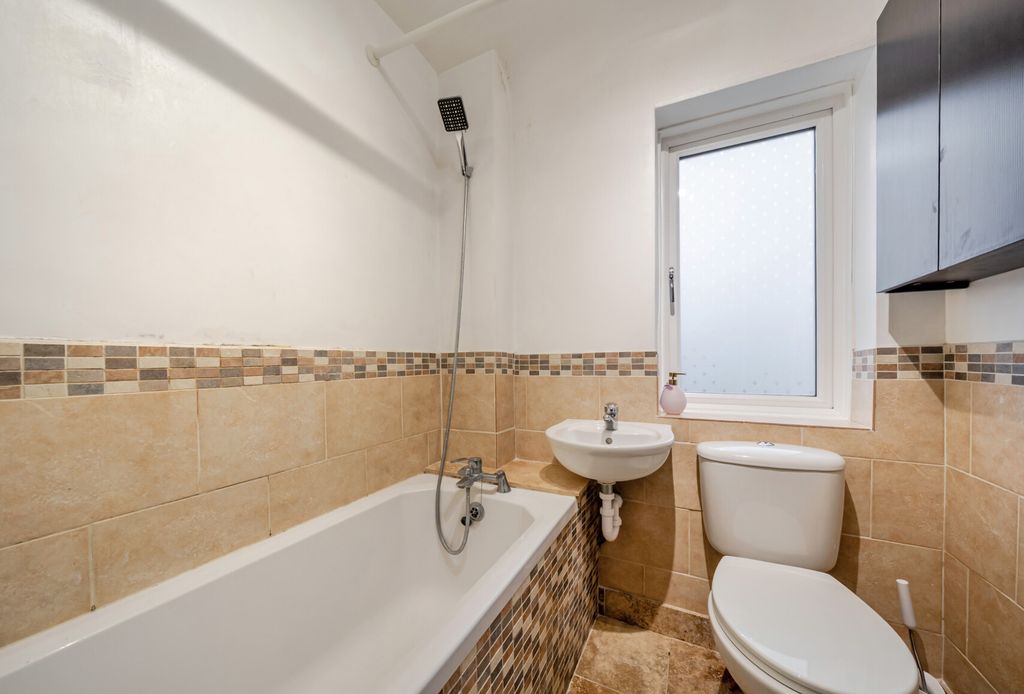 Property photo 3 of 21 1382904-7-691d99d...