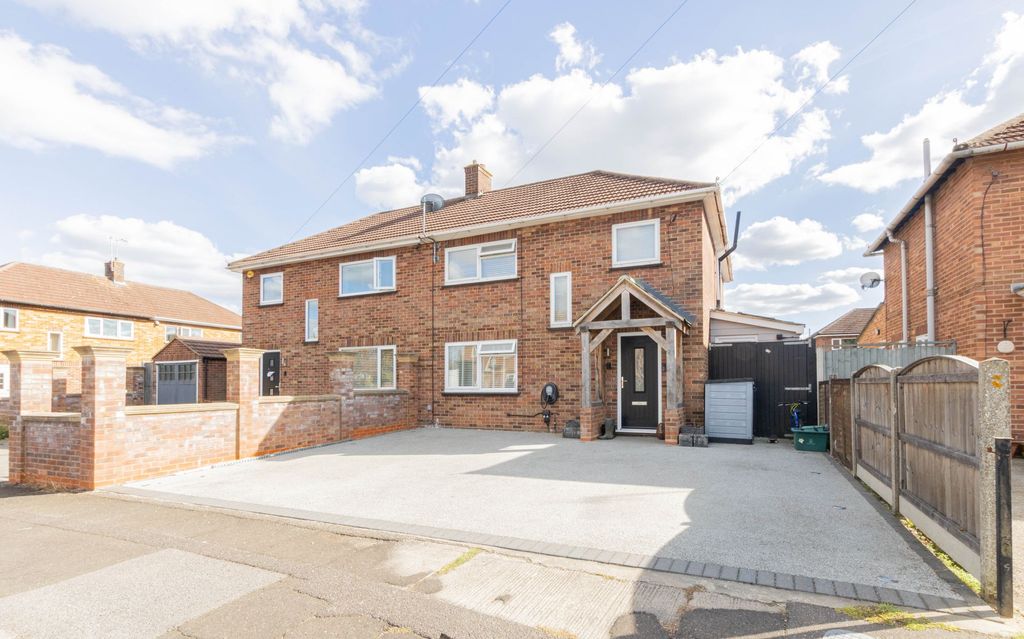 Property photo 1 of 35