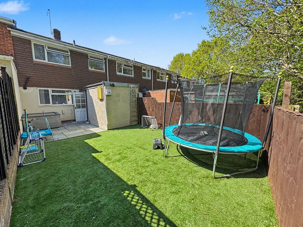 Property photo 3 of 11