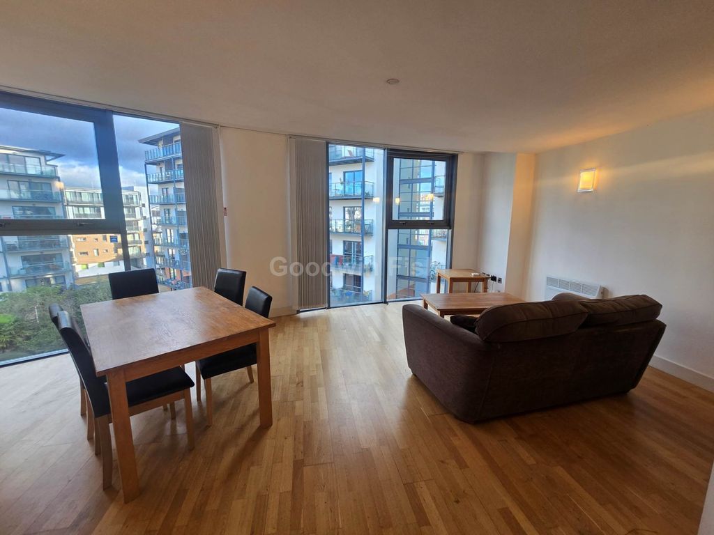 Property photo 2 of 11