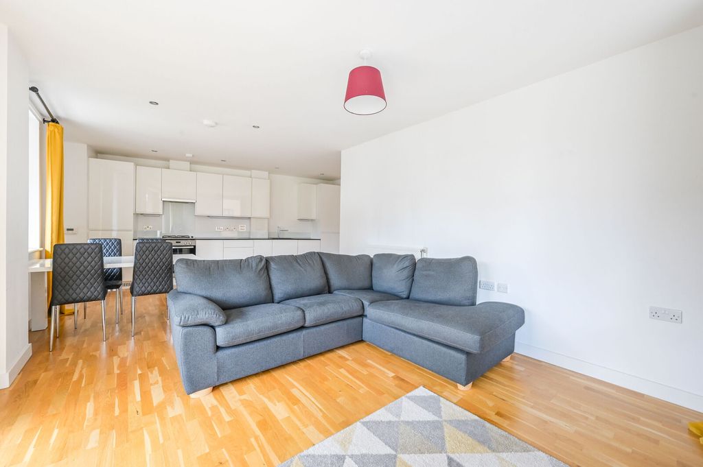 Property photo 2 of 12