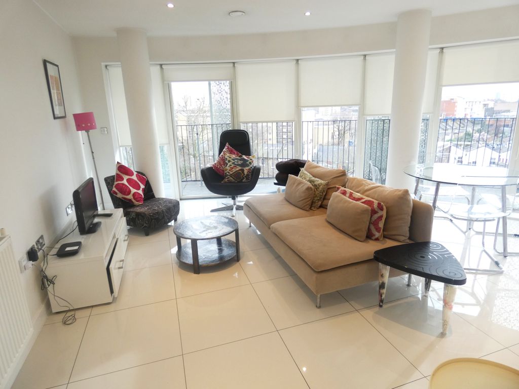 Property photo 3 of 34