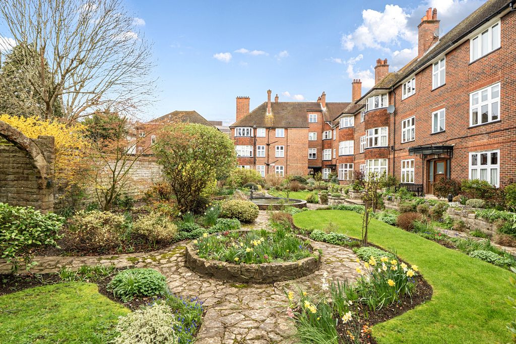 Property photo 3 of 11