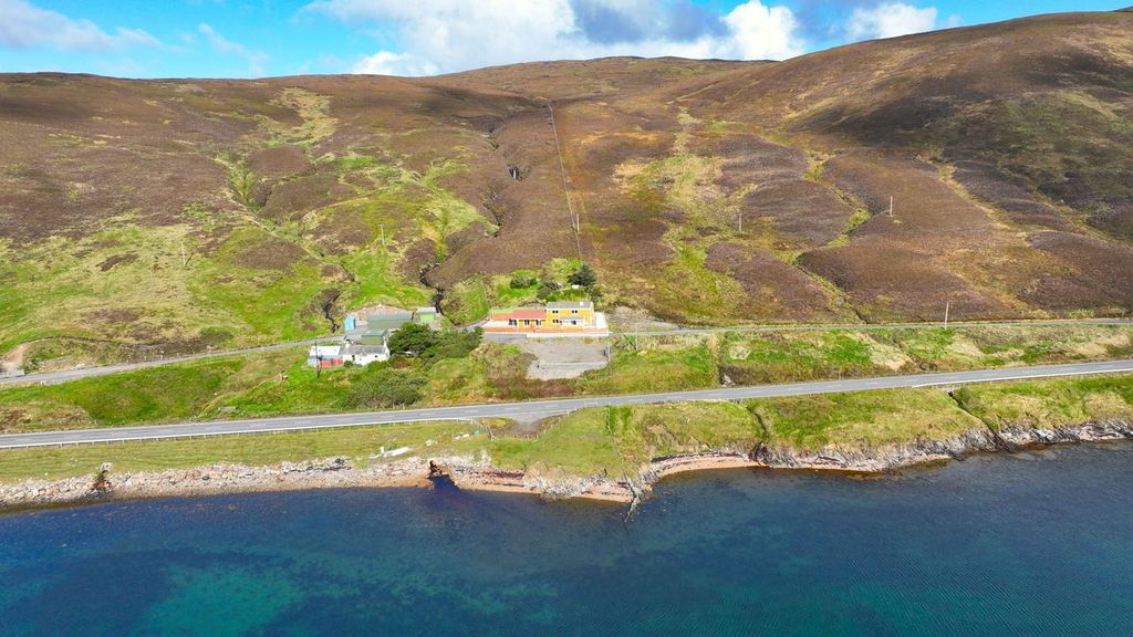 Property photo 1 of 32