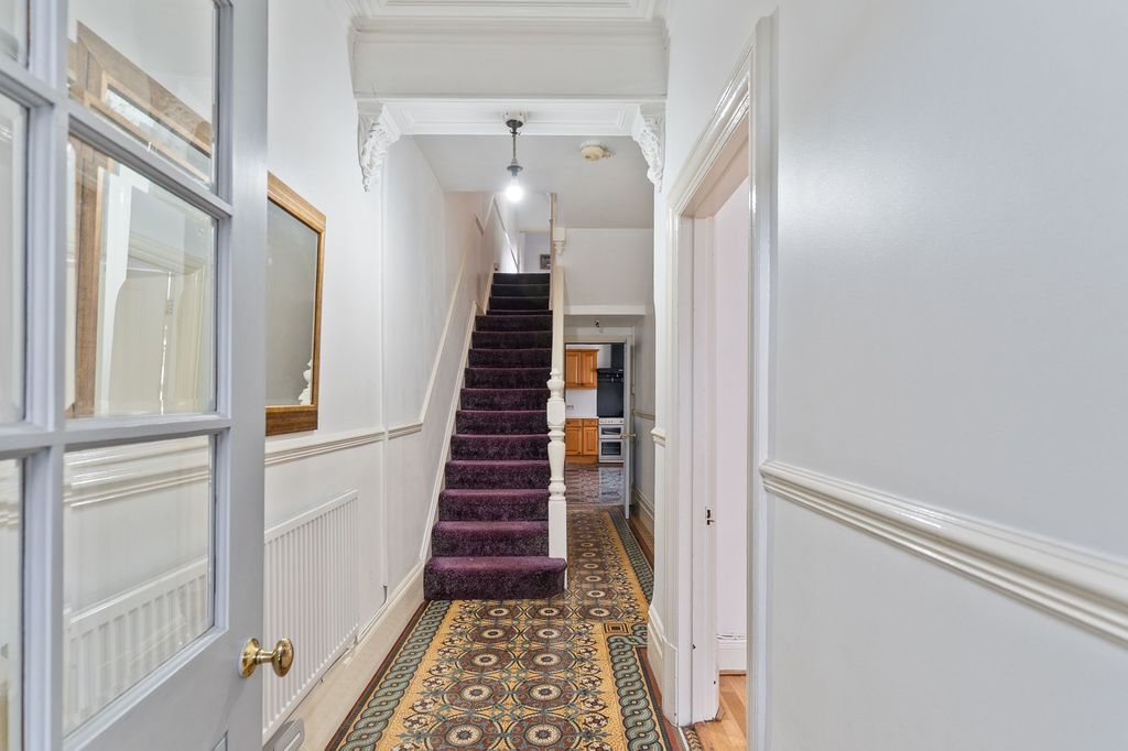 Property photo 2 of 21