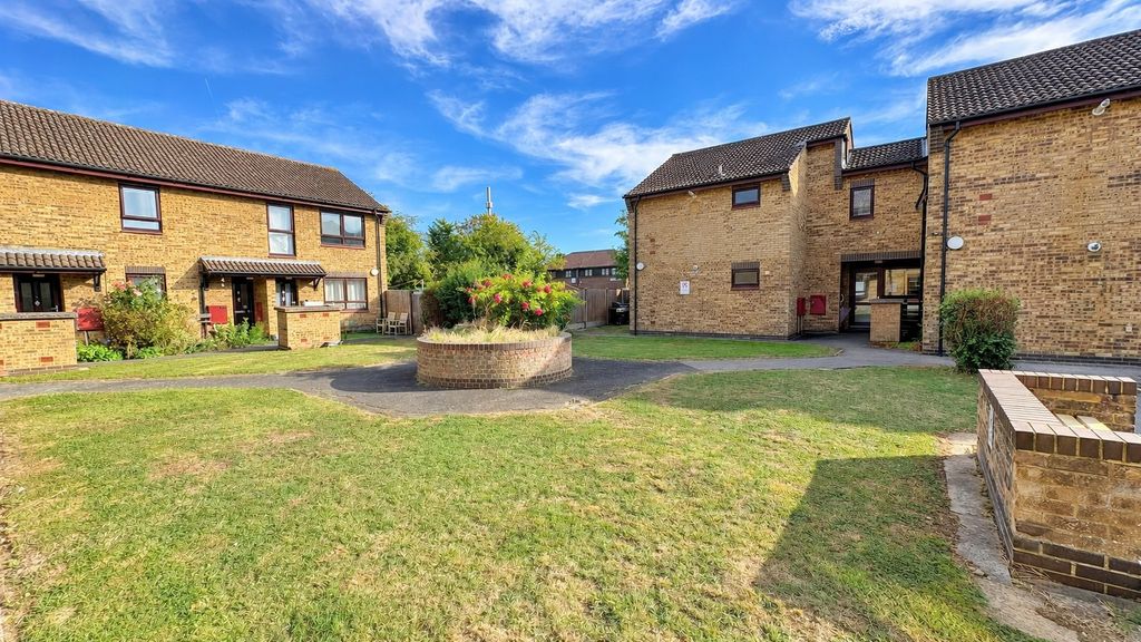 Property photo 1 of 11 5673261