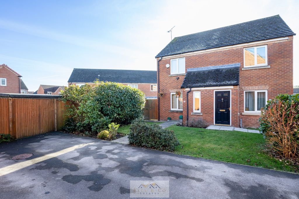 Property photo 2 of 21 Front Of House 1.1