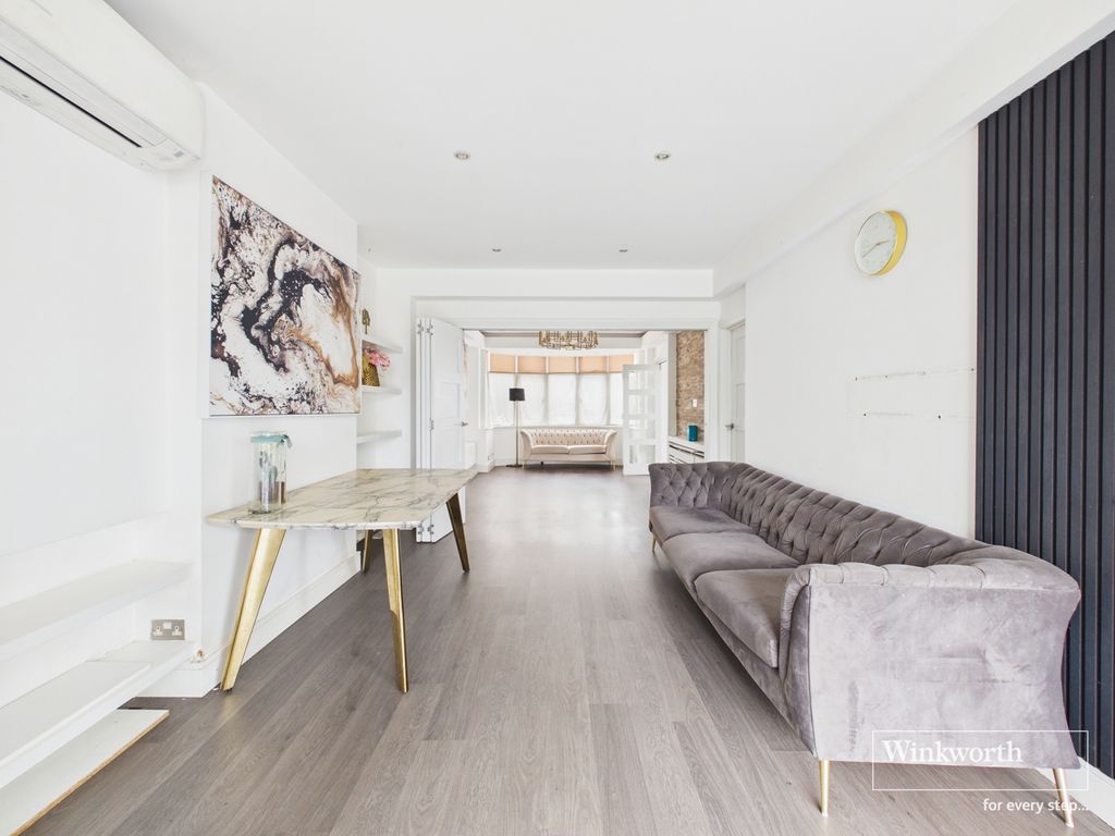 Property photo 3 of 23 Photograph