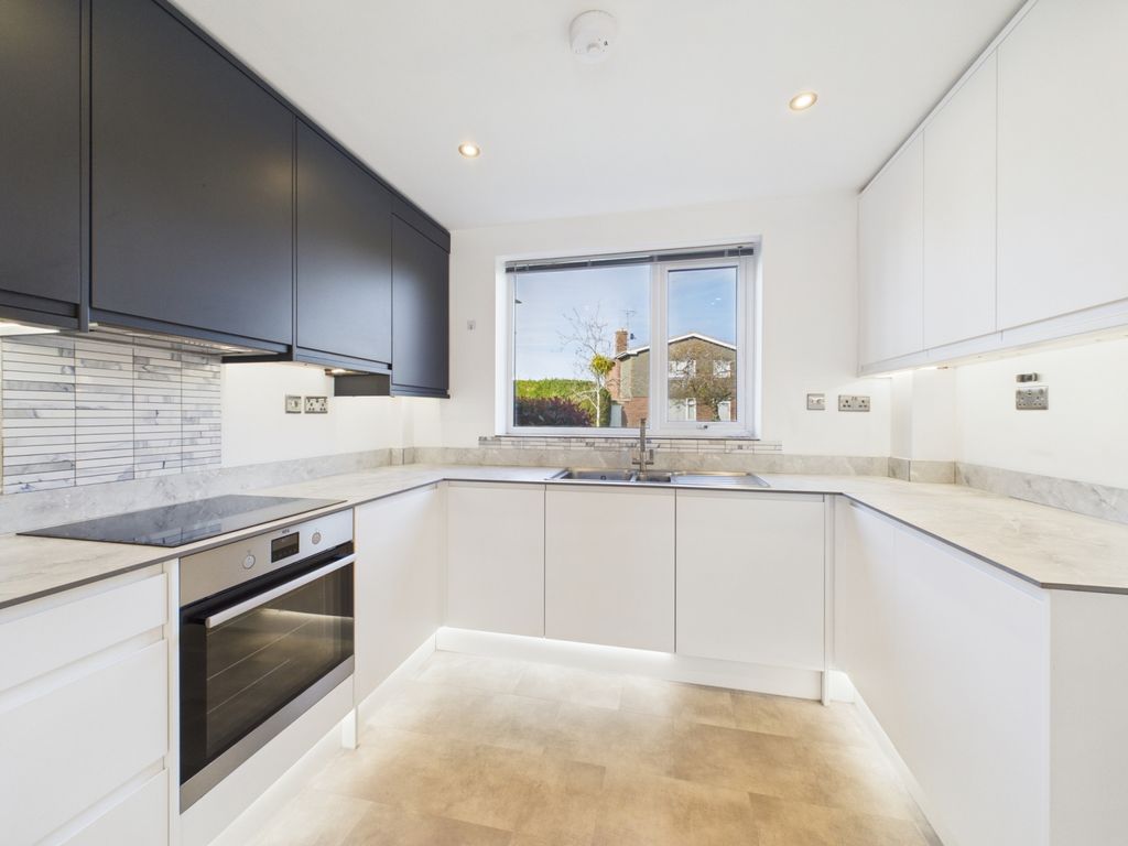 Property photo 1 of 17 Cam01740G0-Pr0540-Still003