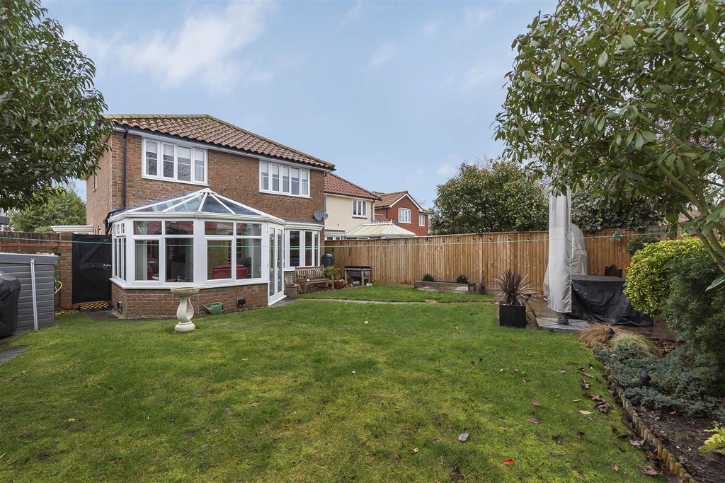 Property photo 2 of 18 5_72359.Jpg