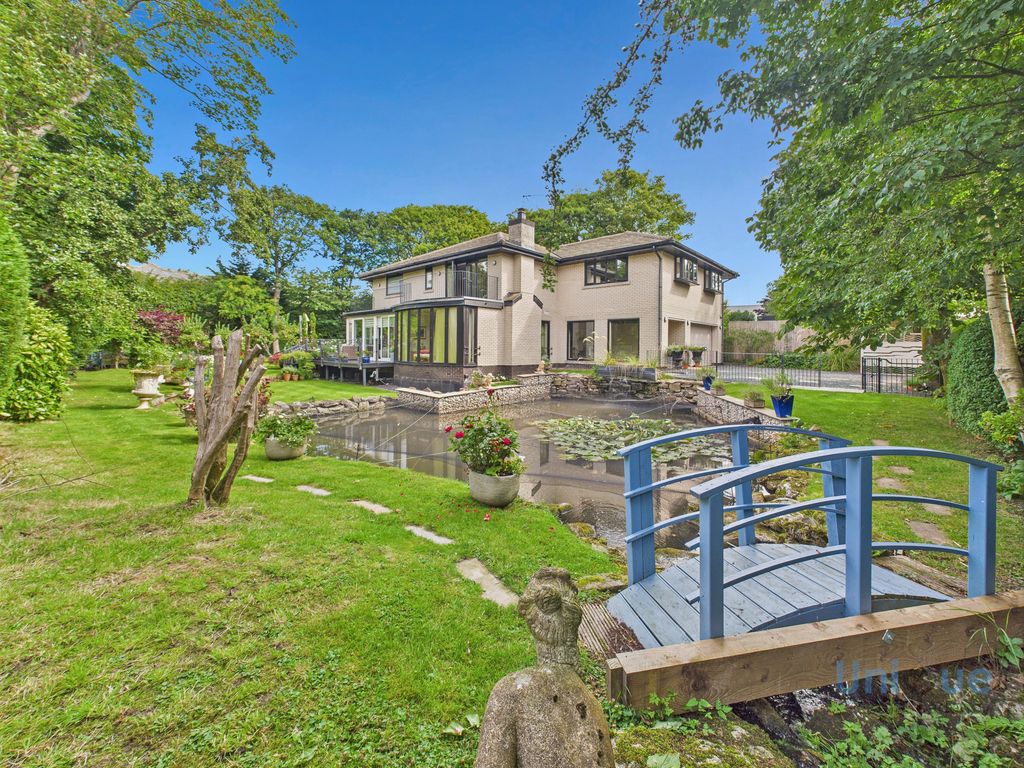 Property photo 1 of 58