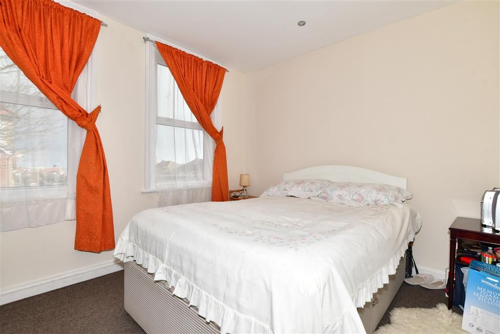 Property photo 3 of 7 Bedroom 1