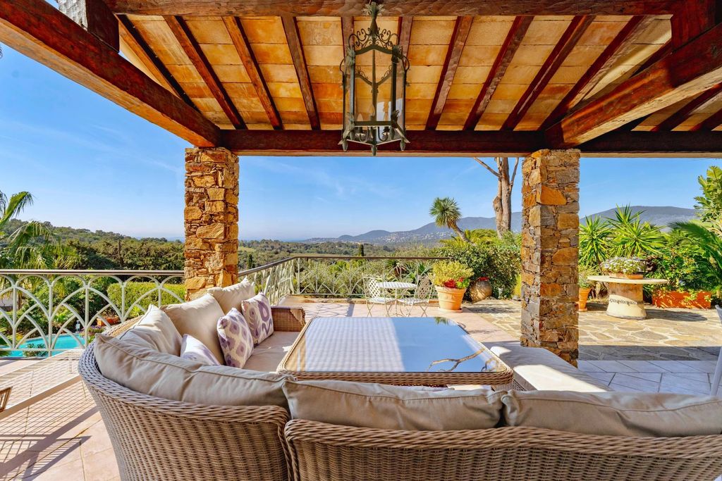 Property photo 3 of 23