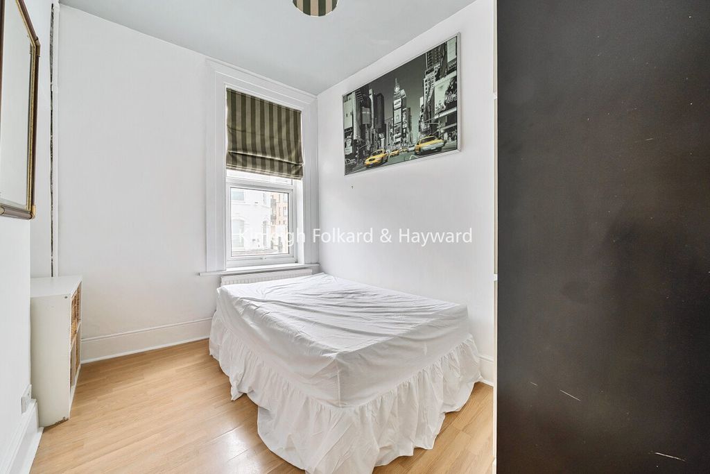 Property photo 3 of 11 Picture No. 14