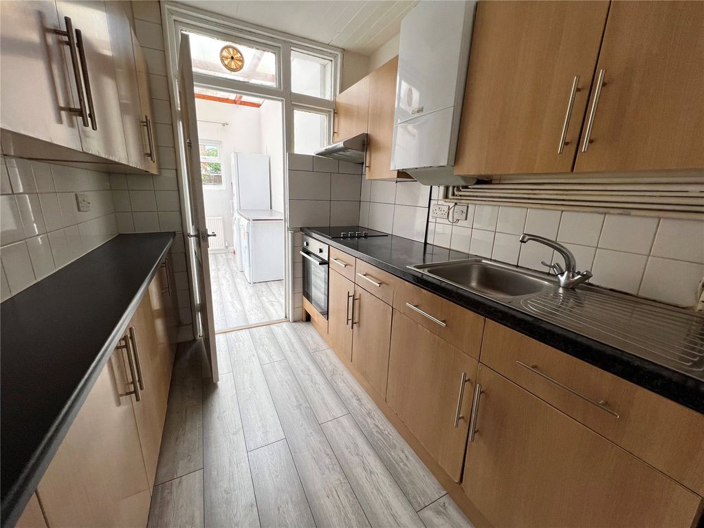 Property photo 3 of 13 Picture No. 18