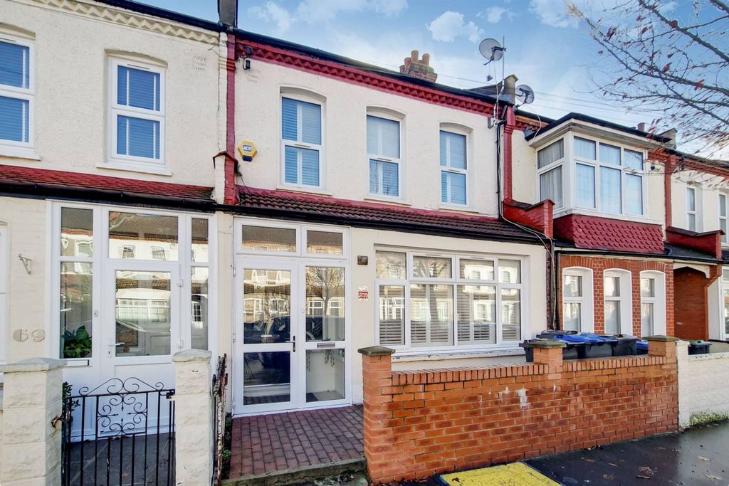 Property photo 1 of 11