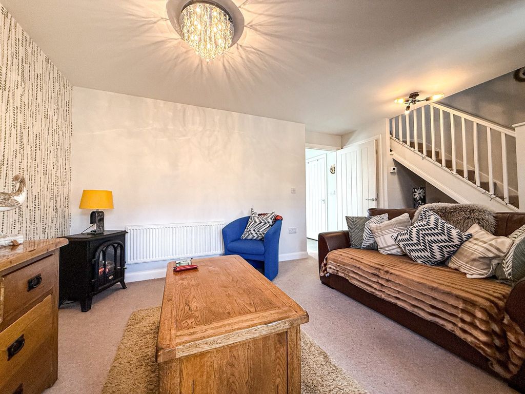 Property photo 2 of 14 4737673