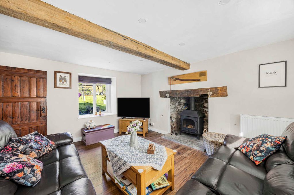 Property photo 3 of 26 Sitting Room