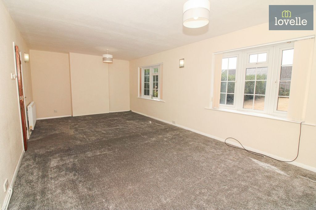 Property photo 3 of 18