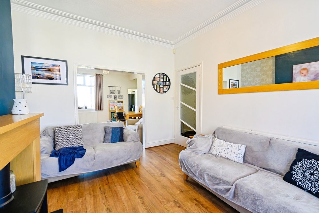 Property photo 3 of 20 Living Room