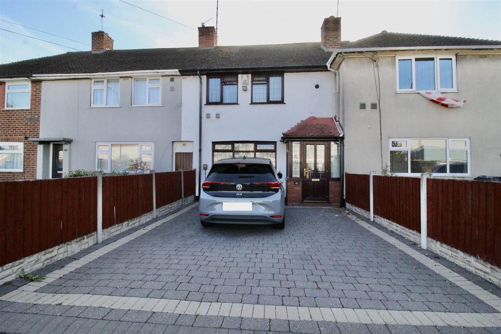 Property photo 1 of 23 Driveway/Front Garden
