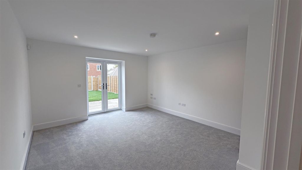 Property photo 3 of 9 Img_5167.Jpeg