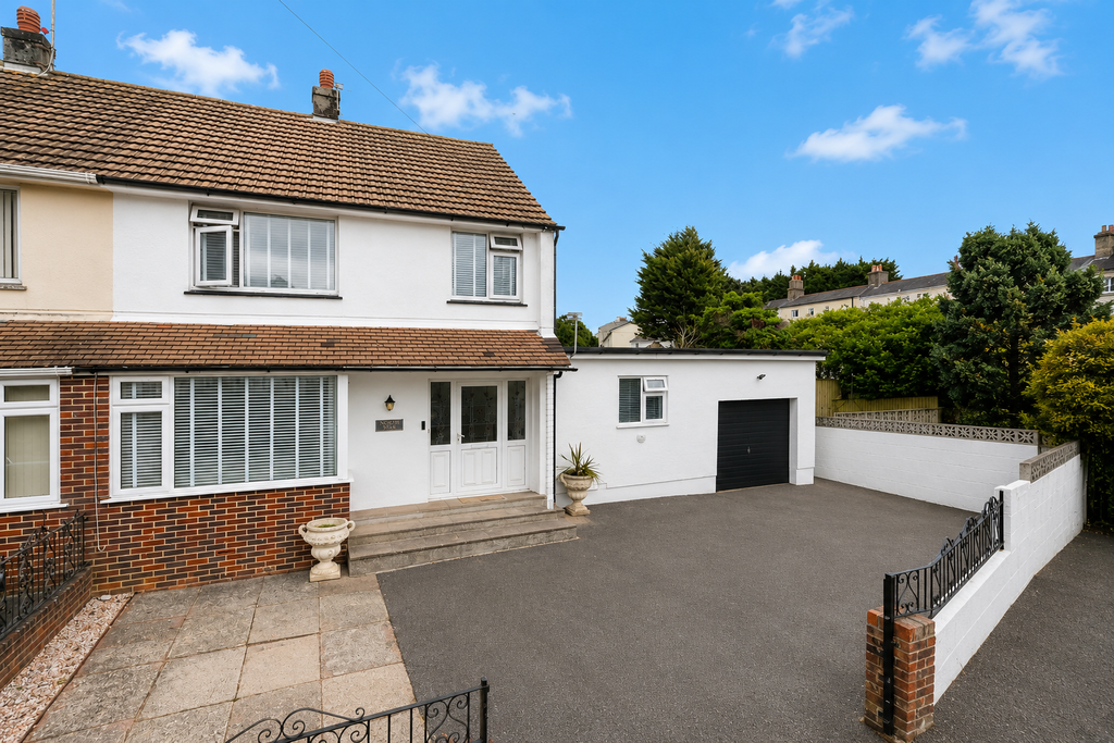 Property photo 1 of 31